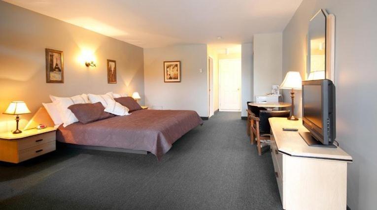 La Cuillere A Pot Hotel Saint-Donat Exterior foto